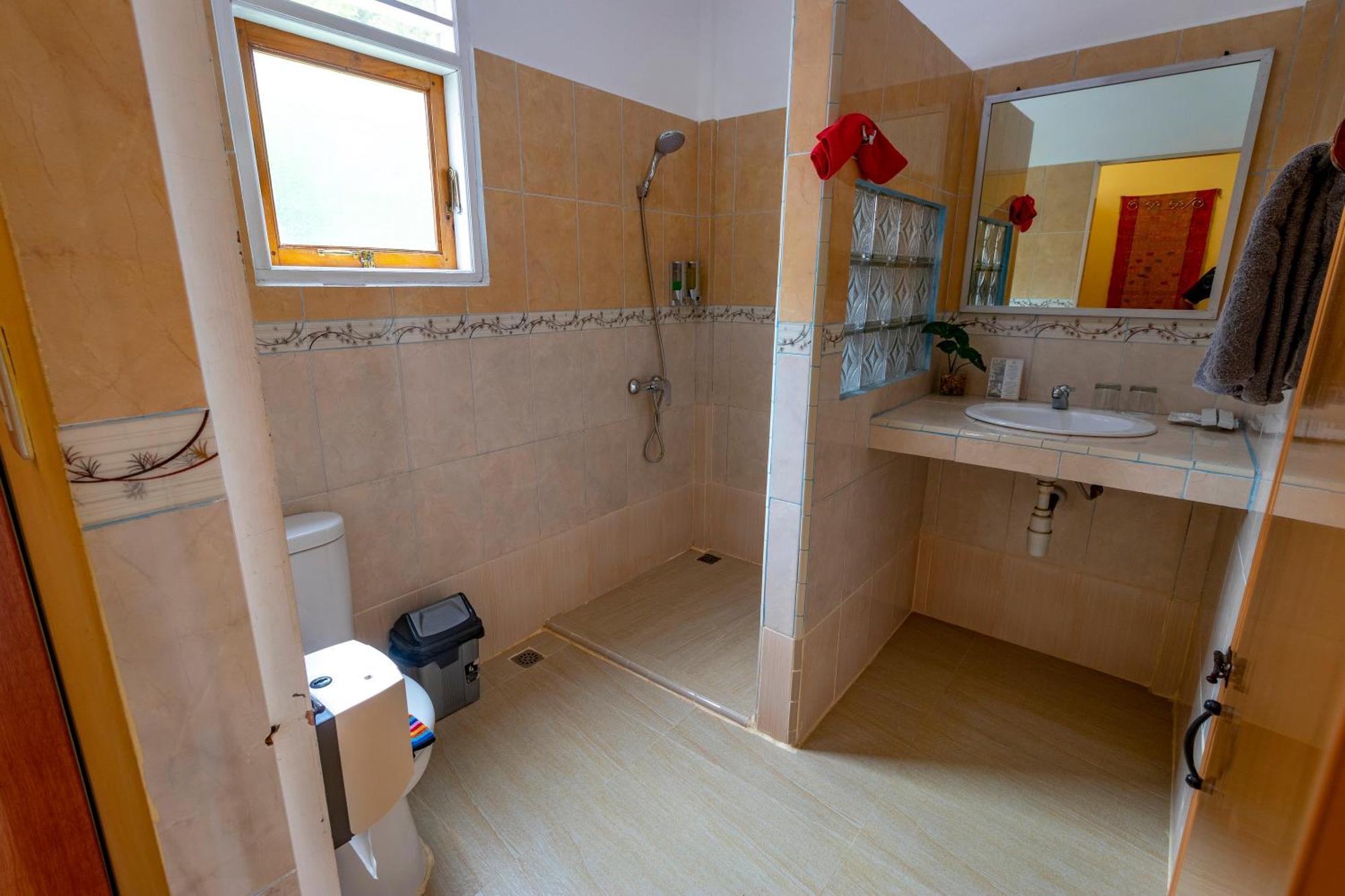 Tabo Cottages Tuktuk Eksteriør billede